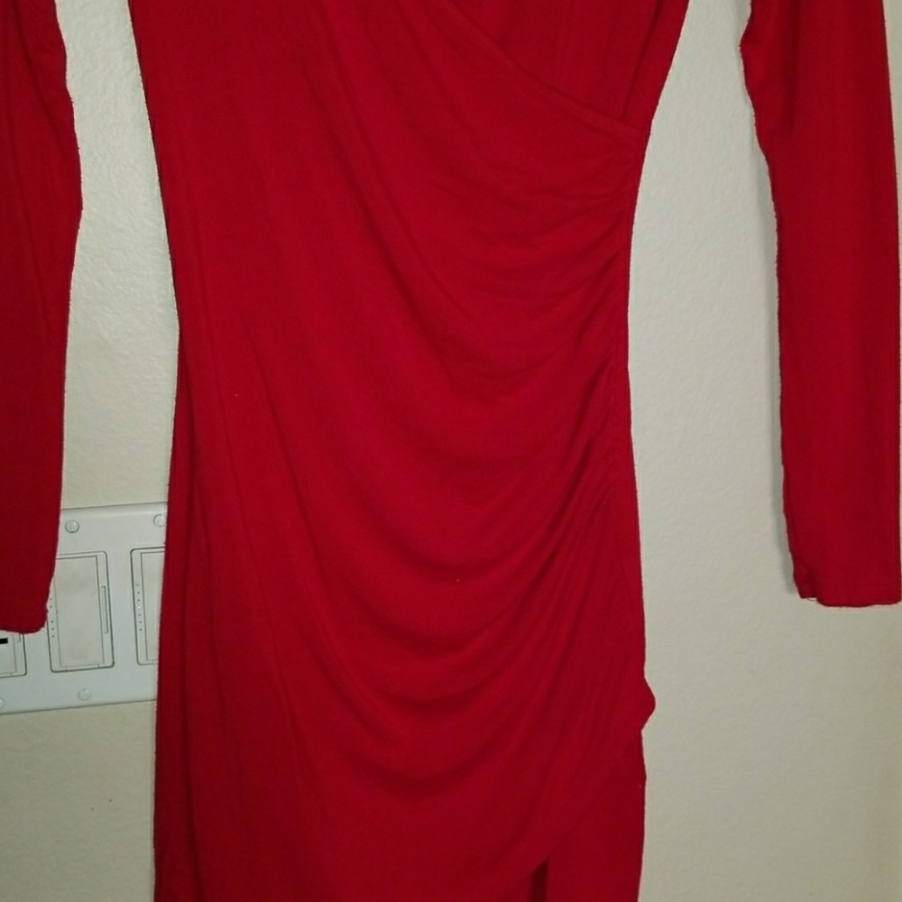 Forever 21 Long sleeved red dress - Picture 5 of 6